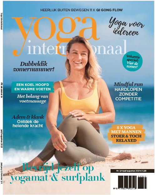 Yoga Internationaal Cover